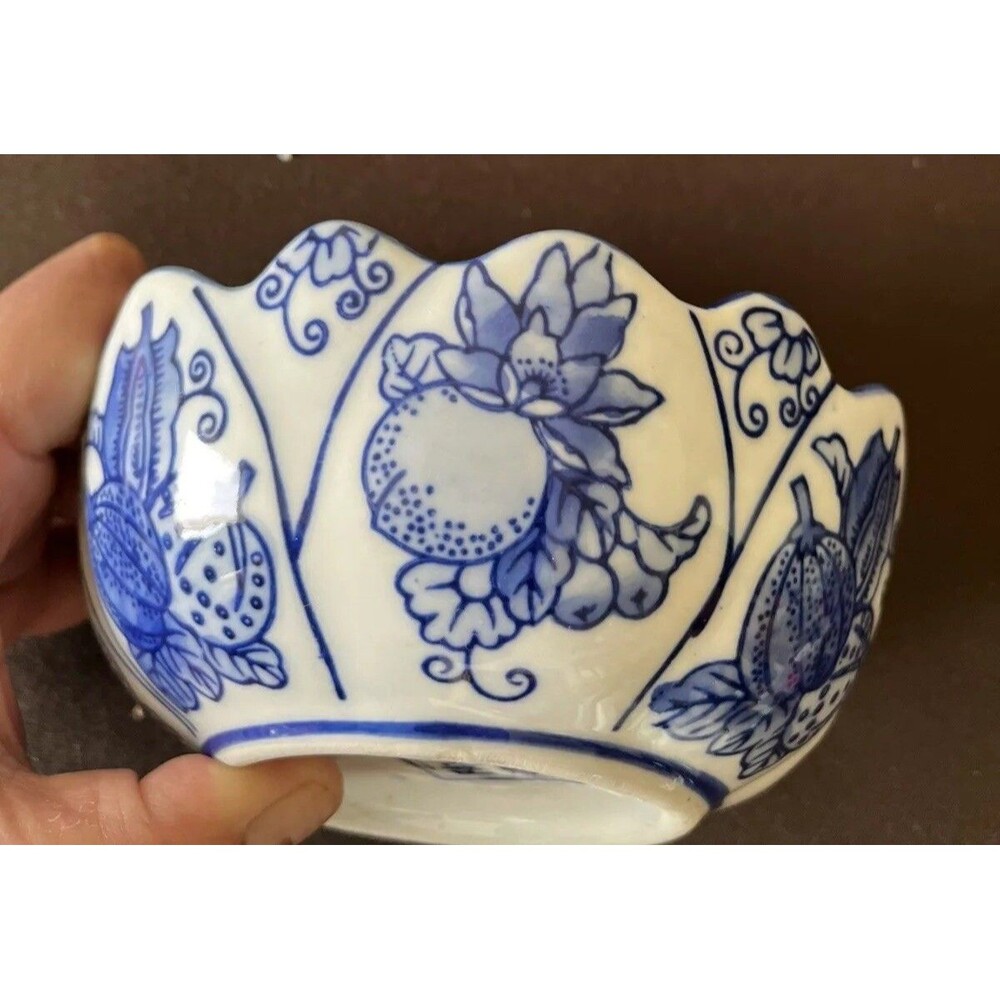 Blue and white porcelain fruit Lotus Petal Bowl 5β